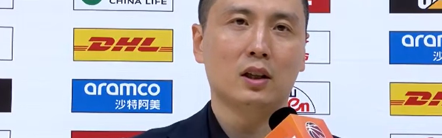 世界杯历届冠军-上海队更衣室，卢伟讲话内容曝光！球迷：杜锋怎么看？