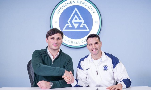 世界杯历届冠军-周定洋获500万顶薪！媒体人热议：绝对超值，最后一份大合同