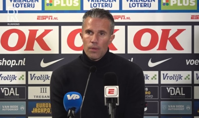 世界杯历届冠军-被球迷怒骂"滚蛋"！范佩西：听到了，但这些年我已练就一副厚脸皮